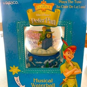 Disney Classics Peter Pan Musical Waterball (snow globe)